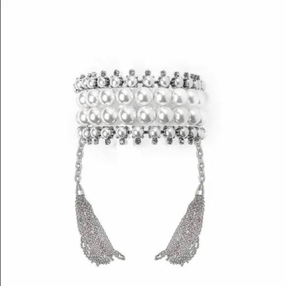 Dylanlex Pearl Choker - Picture 8 of 11